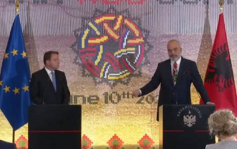 Samiti i Ballkanit Perendimor- Varhelyi: 30 mln euro plani i investimeve nga BE